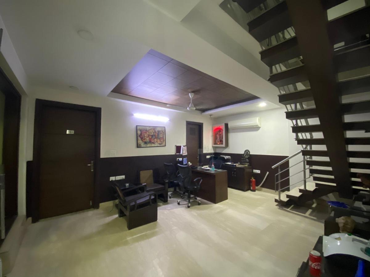 Sheesh Mahal Bed & Breakfast New Delhi Bagian luar foto